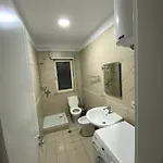 View 3 With To Double Rooms! Apartamento