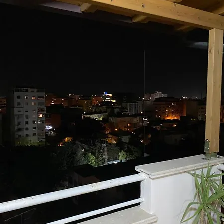 View 3 With To Double Rooms! Appartamento *